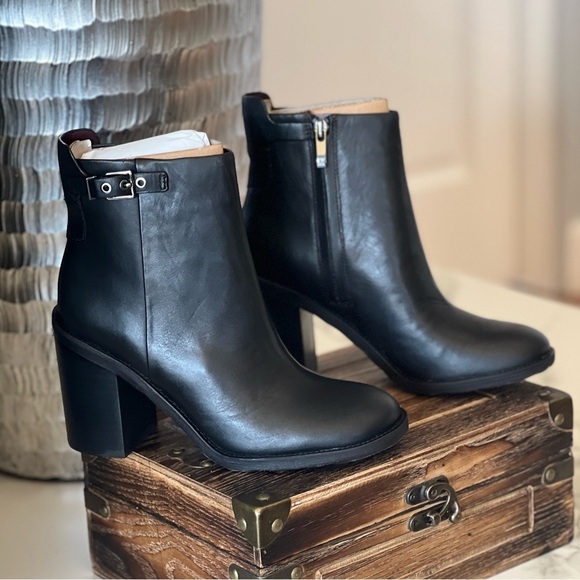 Franco Sarto Shoes - Franco Sarto Tribute Bootie in Black